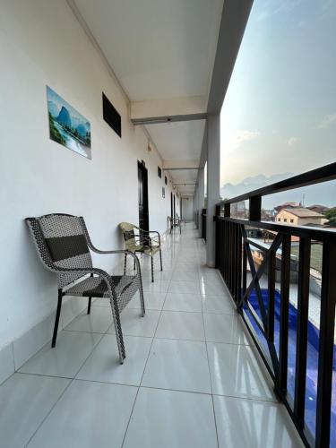 Balkon/Terrasse, VangVieng GreenHouse Hostel in Vang Vieng