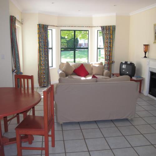 Constantia Cottage - image 5