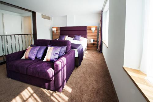 1 queen bed