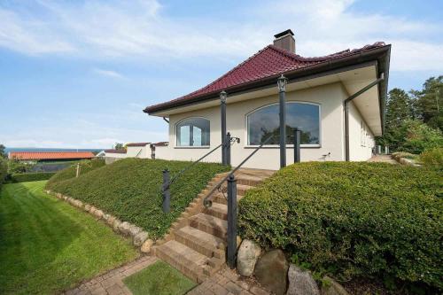 Holiday Home With Pool And Panoramic View Of The Sea