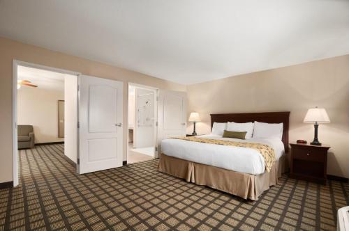 Baymont by Wyndham Odessa - image 2