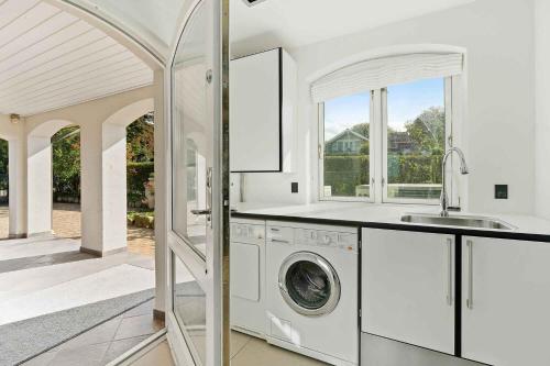 Holiday Home With Pool And Panoramic View Of The Sea