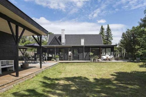  Unique And Luxurious Summer House In Tisvildeleje in Tisvildeleje