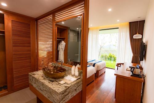 Wyndham Grand Vedana Ninh Binh Resort