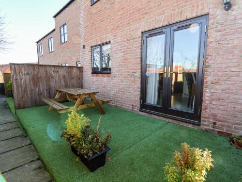 Exterior view, The Retreat near Beacon Farm Ice Cream Parlour and Cafe