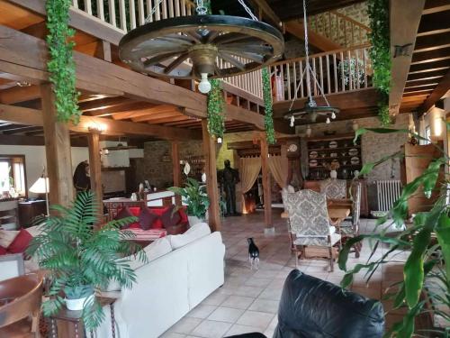 Exterior view, A l'Oree du Parc in Saint-Priest-des-Champs