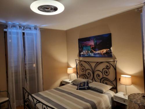 1 queen bed, 1 twin bed