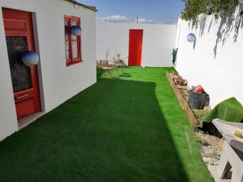 Bright and calm house with patio. gîte à louer Hortas