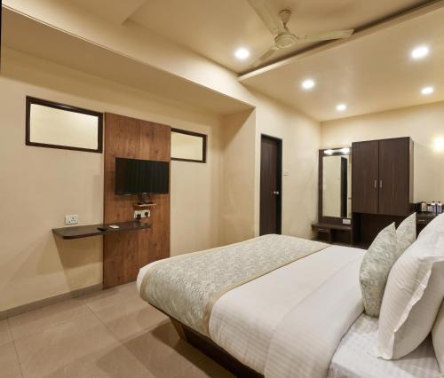 Hotel Atria, Kolhapur- Opposite To Central Bus Station