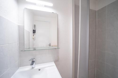 Two-Bedroom House image 8