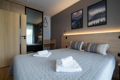 One-Bedroom Apartment image 4