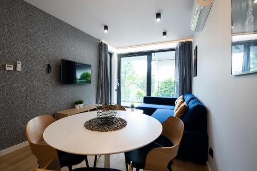 One-Bedroom Apartment image 7