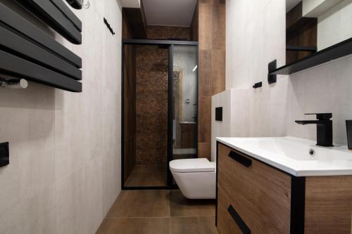 One-Bedroom Apartment image 3