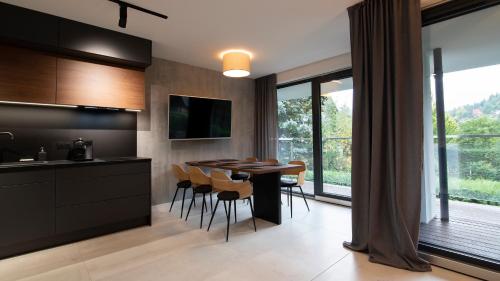 One-Bedroom Apartment image 6