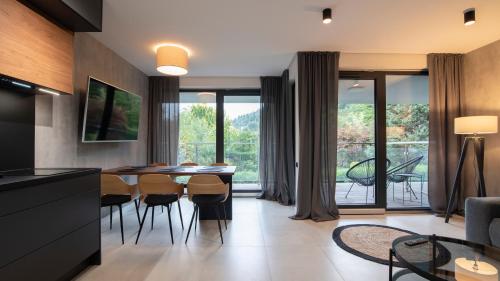 One-Bedroom Apartment image 7