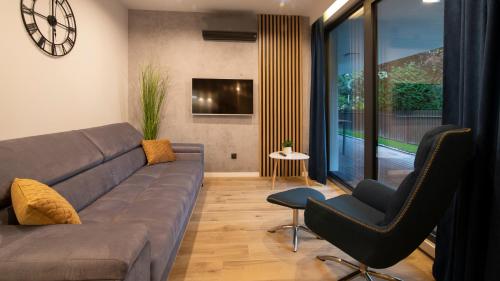 One-Bedroom Apartment image 8