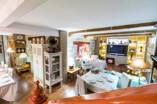 B&B Concha - image 9