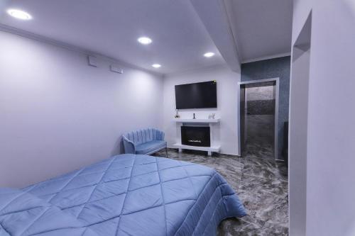 Rooms of SpaccaHouse