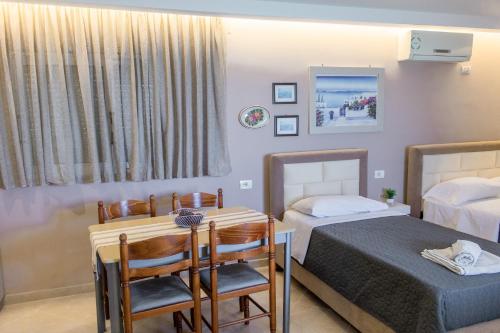 Yard Apartments - by Hotel Ronaldo - image 5