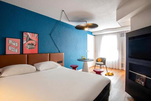 ibis Cannes Centre - image 10