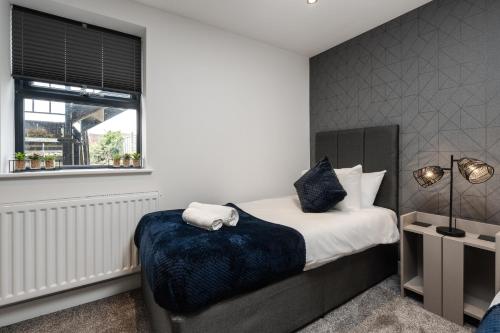 Stunning 2 bed, Wi-Fi & Parking in Hyde