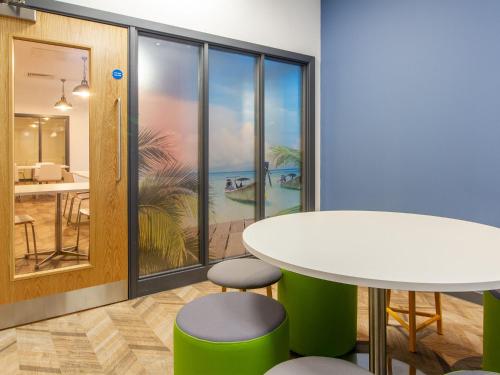 Facilities, For Students Only Chic Studio Apartments at Cross House in Plymouth in Plymouth