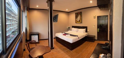 Centre Point Patong with Rooftop terrace Room Type - Superior Double Room