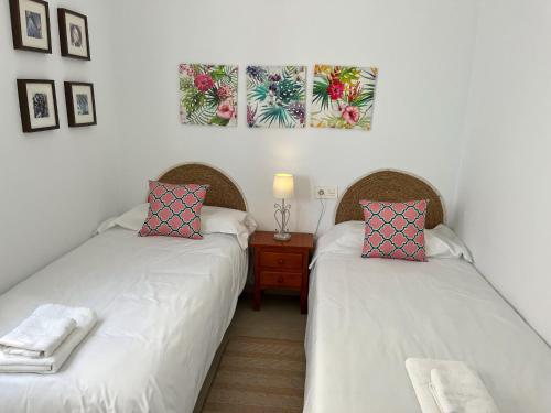 Nerja Paradise Rentals - Villa Zafiro - image 2
