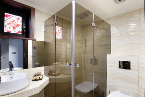 Armaco Residence Room Type - One-Bedroom Apartment