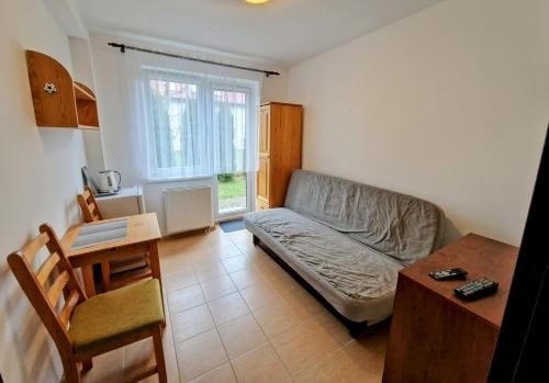 Single Room image 8