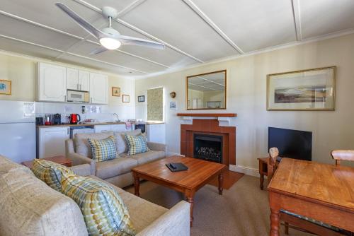 undefined Room Type - One-Bedroom Villa undefined Room Type - One-Bedroom Villa