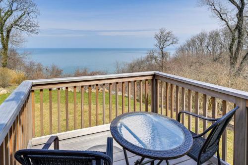 Amazing Rocky Point Retreat Overlooking the Sound!