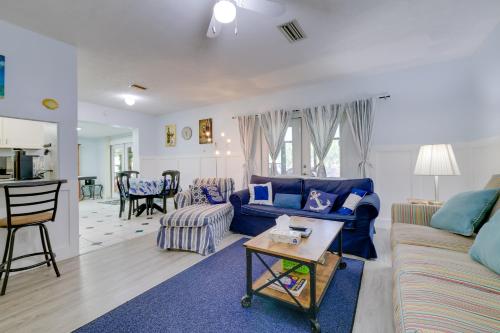 Waterfront Crystal River Hideaway with Private Dock! - image 11