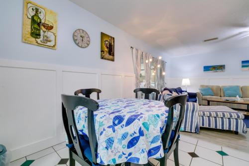 Waterfront Crystal River Hideaway with Private Dock! - image 13