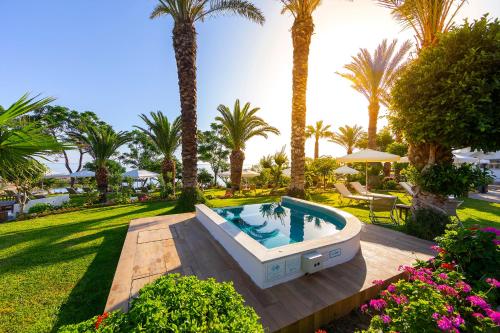 جاكوزي, Crystal Springs Beach Hotel in بروتاراس