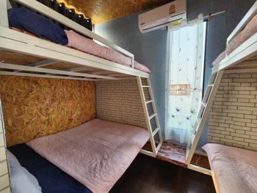 บ้านไร่ วรรณ วาลย์ รีสอร์ท, Tha Kradan (foto 3)
