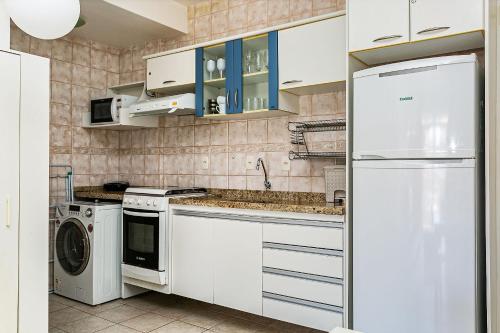 WI-FI 240MB | 350m da Praia de Jurere #JA13 in Jurerê