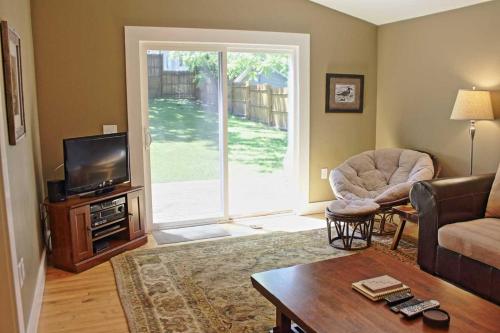 Petoskey Grove - main image