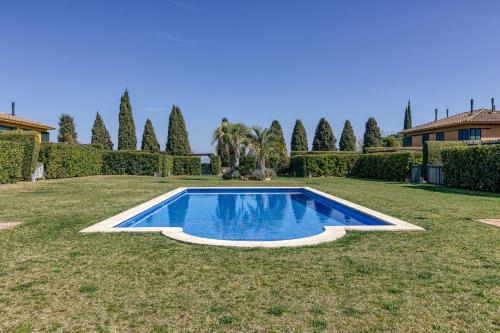 Family villa in Torremirona Resort