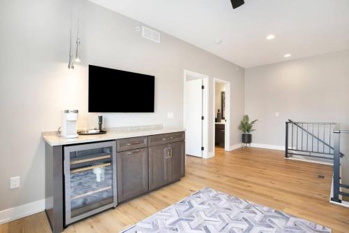 Downtown Holland Condo with Views and Balconies - image 14
