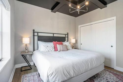 Downtown Holland Condo with Views and Balconies - image 6