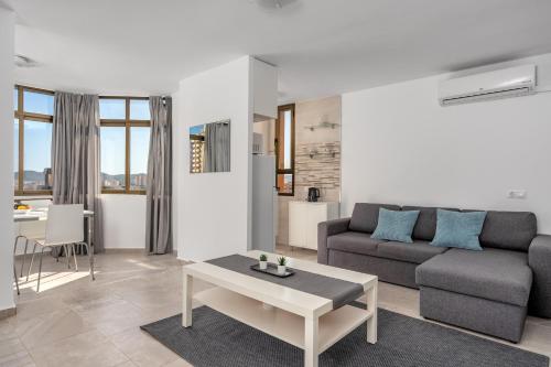 Fuengirola flat near the movida by Costarentals - Ref 170 - image 3