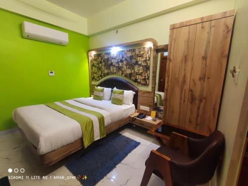 Hotel Prabhat photo