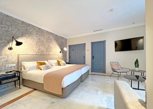 2 twin beds, 1 sofa bed
