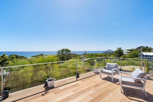 Oceanview Manor by Peppy Beach Retreats - Two Houses in One with Panoramic Views