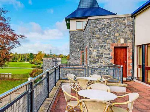 beranda/teres, Great National Ballykisteen Golf Hotel in Tipperary