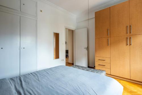 Panoramic view apartment next to Acropolis - Tap to explore photos