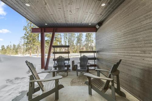 Modern Alpine Escape in Baldy Mountain