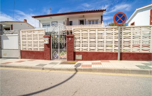 Stunning home in Torre de Benagalbn with WiFi and 4 Bedrooms - Torre de Benagalbón