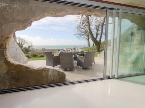 ทัศนียภาพภายนอกโรงแรม, The Transmitter Bunker in ดอร์เชสเตอร์